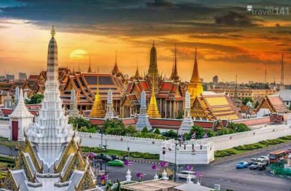 ศูนย์บริการเรียกรถเหมาโทร.0930033132